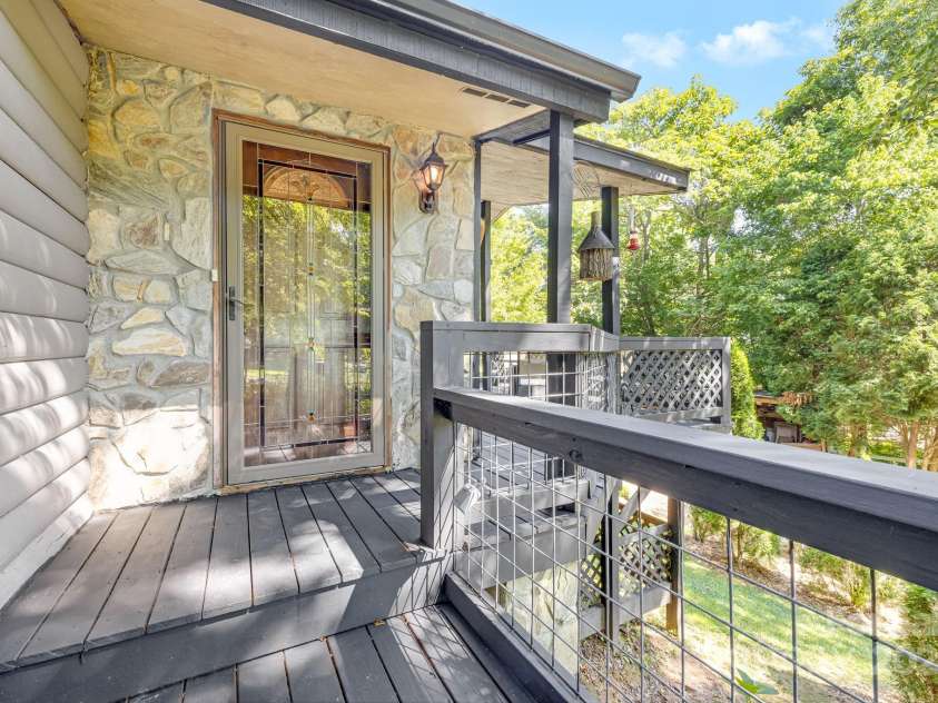 19 Timbers Edge Lane, Fairview, NC 28730.  MLS# CAR4278405, YatesRealty ID 25673. 