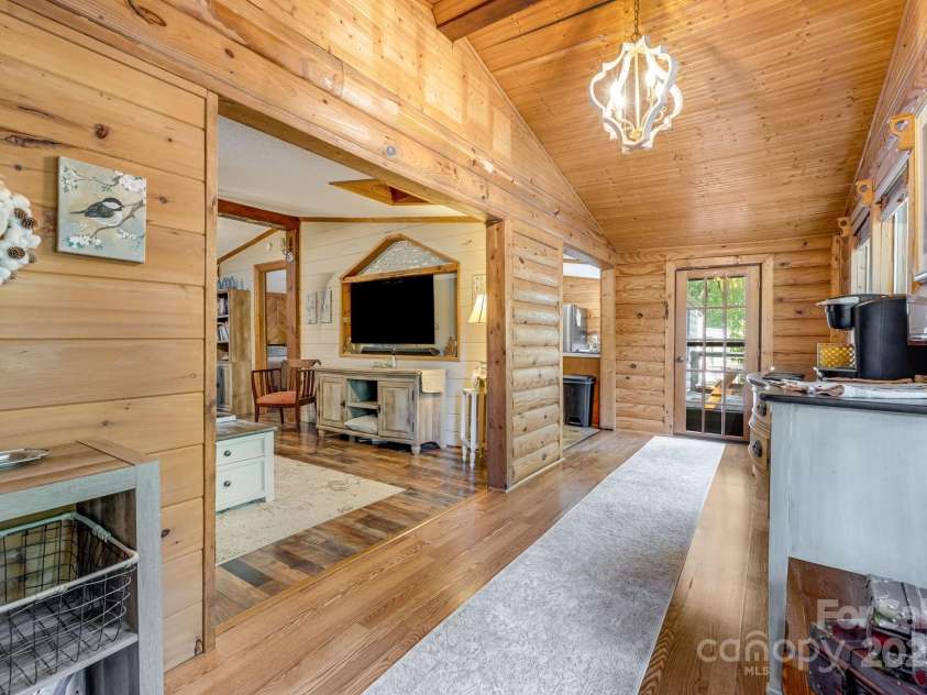 19 Timbers Edge Lane, Fairview, NC 28730.  MLS# CAR4278405, YatesRealty ID 25673. 