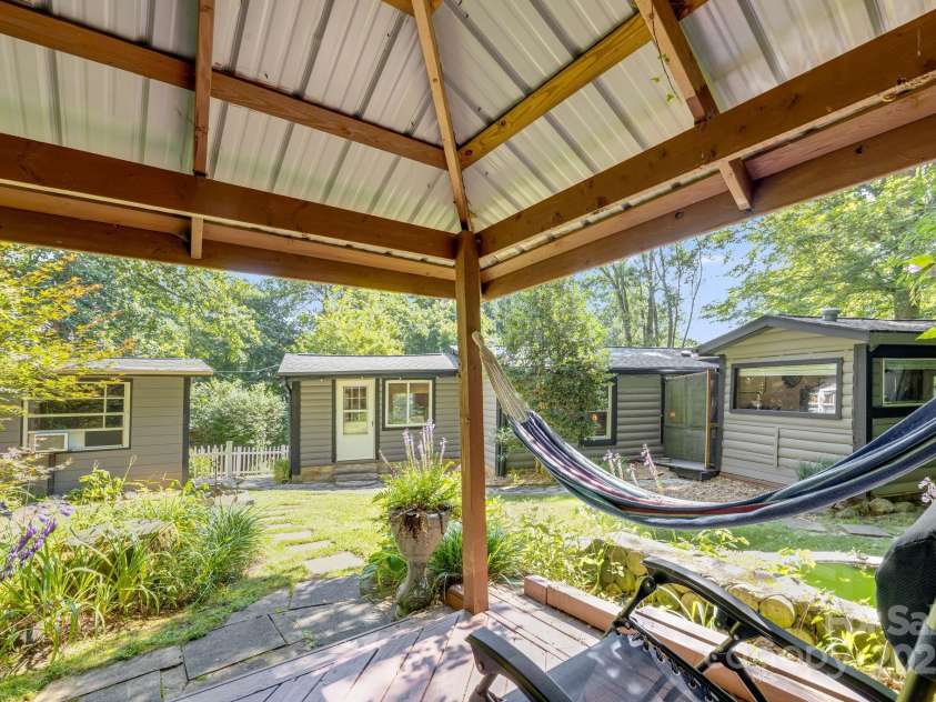 19 Timbers Edge Lane, Fairview, NC 28730.  MLS# CAR4278405, YatesRealty ID 25673. 