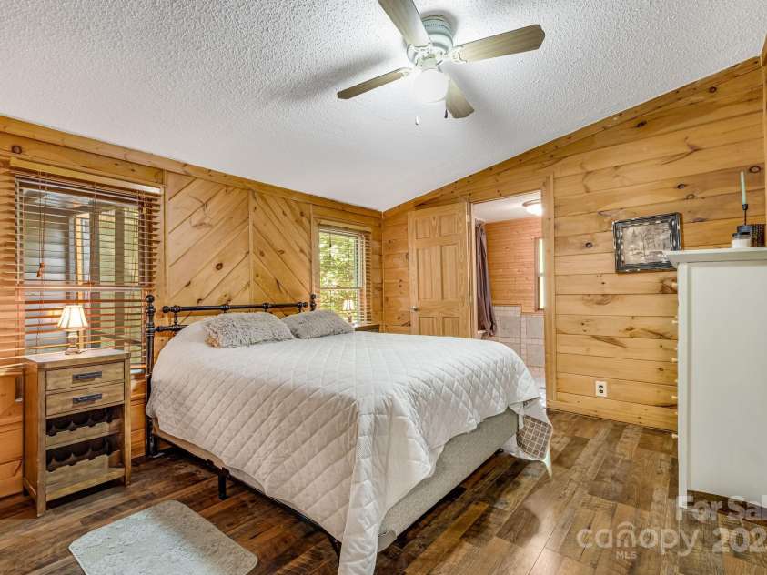 19 Timbers Edge Lane, Fairview, NC 28730.  MLS# CAR4278405, YatesRealty ID 25673. 