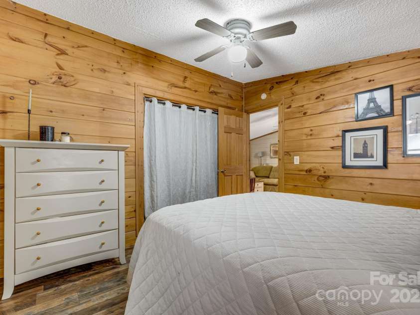 19 Timbers Edge Lane, Fairview, NC 28730.  MLS# CAR4278405, YatesRealty ID 25673. 