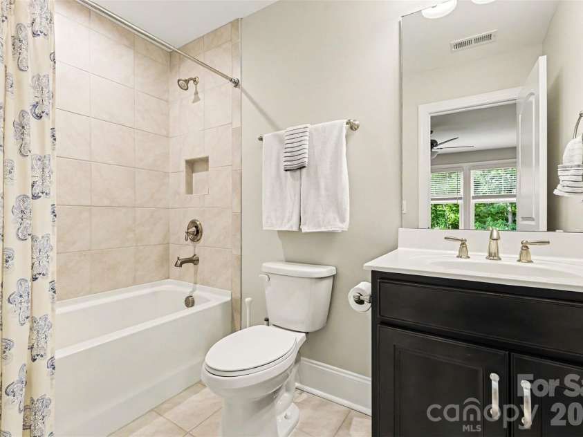 113 Cross Current Lane, Belmont, NC 28012.  MLS# CAR4381958, YatesRealty ID 25674. 
