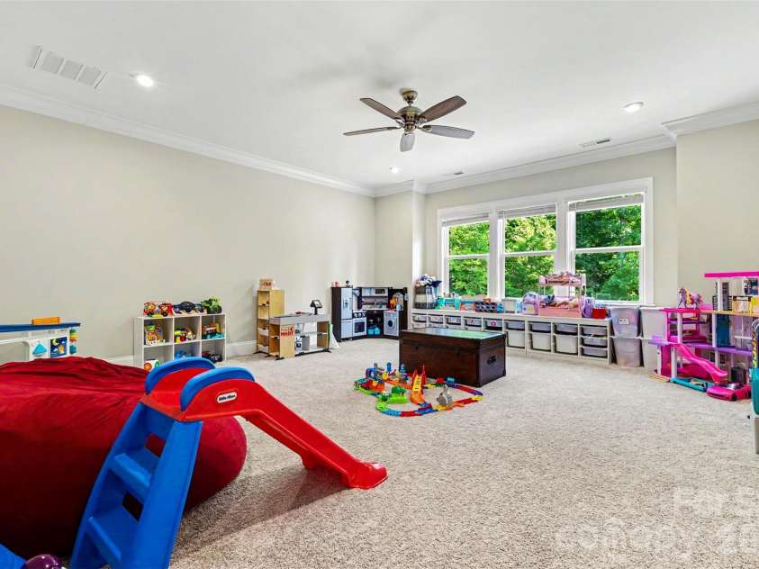 113 Cross Current Lane, Belmont, NC 28012.  MLS# CAR4381958, YatesRealty ID 25674. 