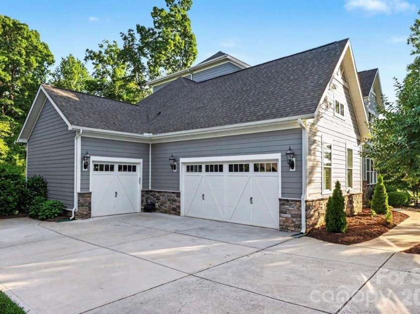 113 Cross Current Lane, Belmont, NC 28012.  MLS# CAR4420342, YatesRealty ID 25674. 