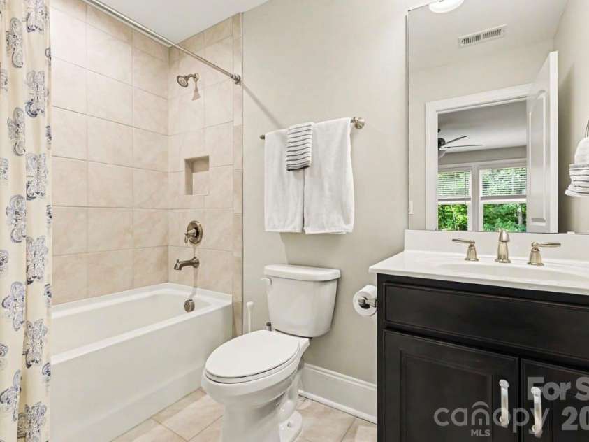 113 Cross Current Lane, Belmont, NC 28012.  MLS# CAR4420342, YatesRealty ID 25674. 