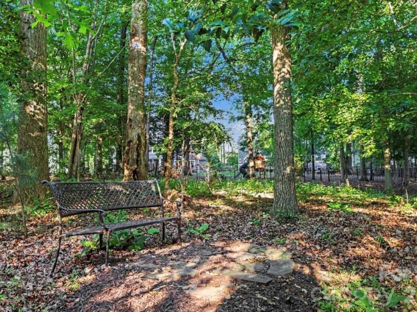 113 Cross Current Lane, Belmont, NC 28012.  MLS# CAR4420342, YatesRealty ID 25674. 