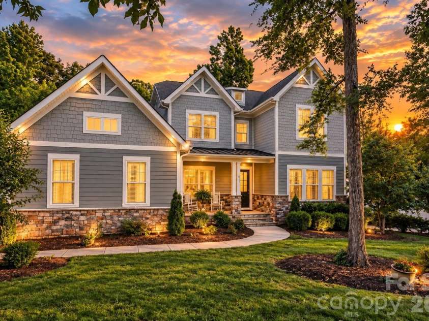 113 Cross Current Lane, Belmont, NC 28012.  MLS# CAR4420342, YatesRealty ID 25674. 