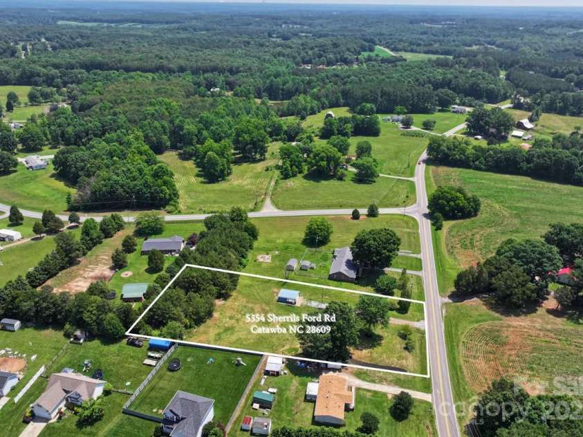 5354 Sherrills Ford Road, Catawba, NC 28609.  MLS# CAR4268743, YatesRealty ID 25674. Aerial view with approximate lot lines shown