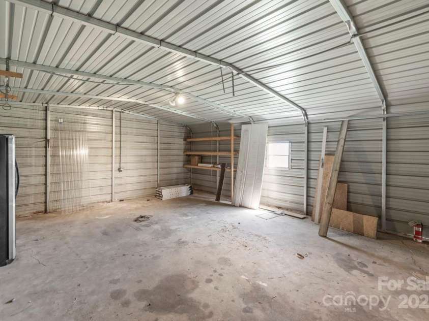5354 Sherrills Ford Road, Catawba, NC 28609.  MLS# CAR4268743, YatesRealty ID 25674. Great storage or work space