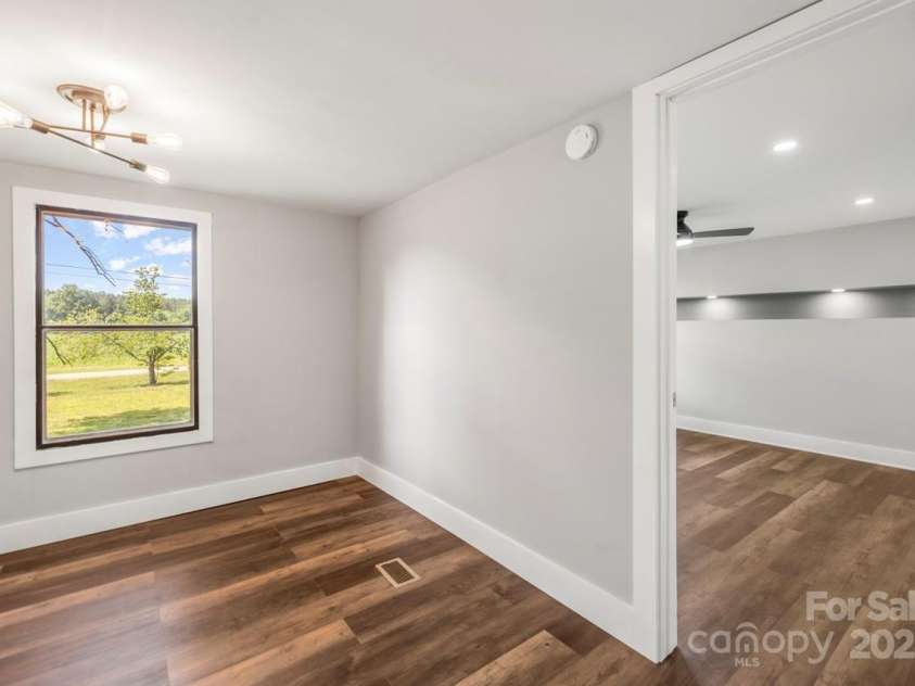 5354 Sherrills Ford Road, Catawba, NC 28609.  MLS# CAR4268743, YatesRealty ID 25674. Location of primary bedroom