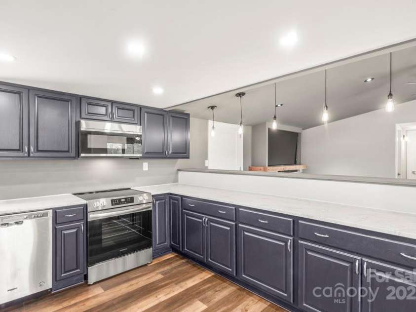 5354 Sherrills Ford Road, Catawba, NC 28609.  MLS# CAR4268743, YatesRealty ID 25674. The modern kitchen features an abundance of cabinets and counter space