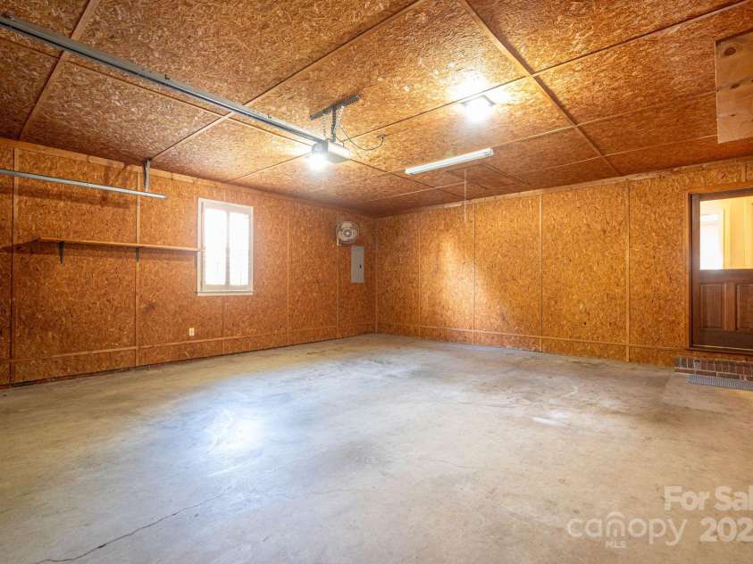 217 Rock Creek Drive, Lincolnton, NC 28092.  MLS# CAR4307464, YatesRealty ID 25675. 