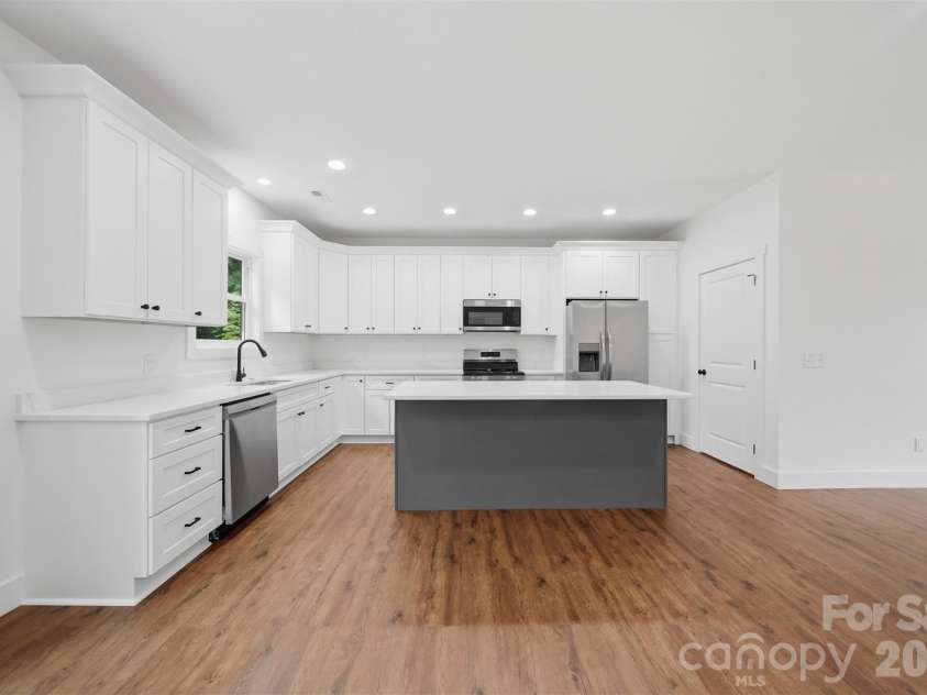 414 Scarlett Oak Court, Lenoir, NC 28645.  MLS# CAR4385390, YatesRealty ID 25675. 