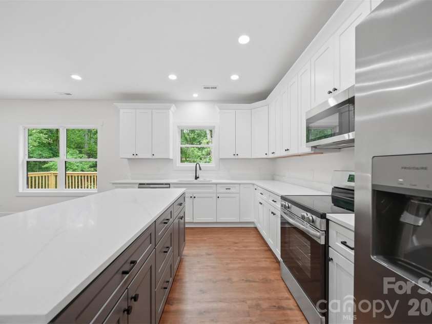 414 Scarlett Oak Court, Lenoir, NC 28645.  MLS# CAR4385390, YatesRealty ID 25675. 