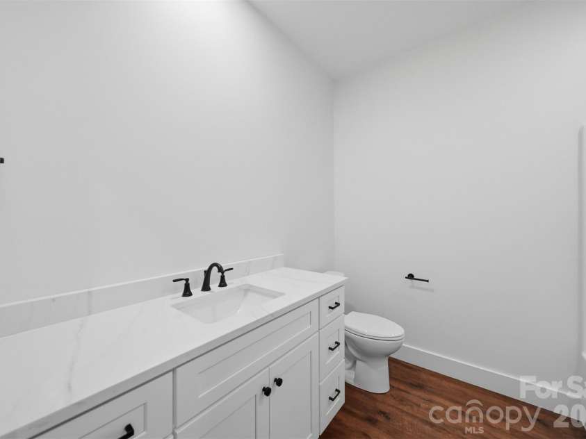 414 Scarlett Oak Court, Lenoir, NC 28645.  MLS# CAR4385390, YatesRealty ID 25675. 