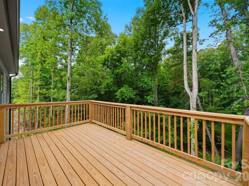 414 Scarlett Oak Court, Lenoir, NC 28645.  MLS# CAR4385390, YatesRealty ID 25675. 