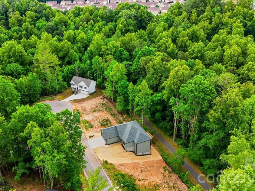 414 Scarlett Oak Court, Lenoir, NC 28645.  MLS# CAR4385390, YatesRealty ID 25675. 