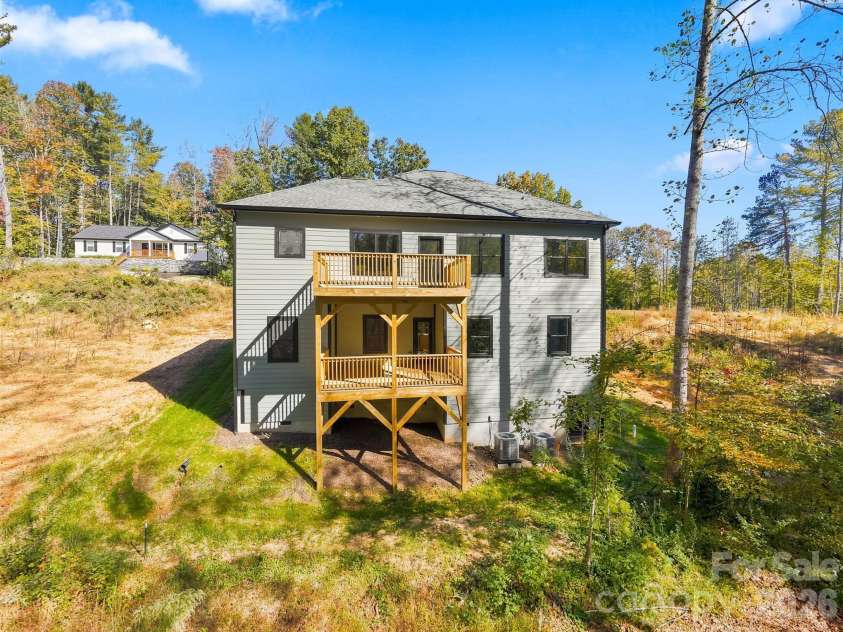 414 Scarlett Oak Court, Lenoir, NC 28645.  MLS# CAR4385390, YatesRealty ID 25675. 