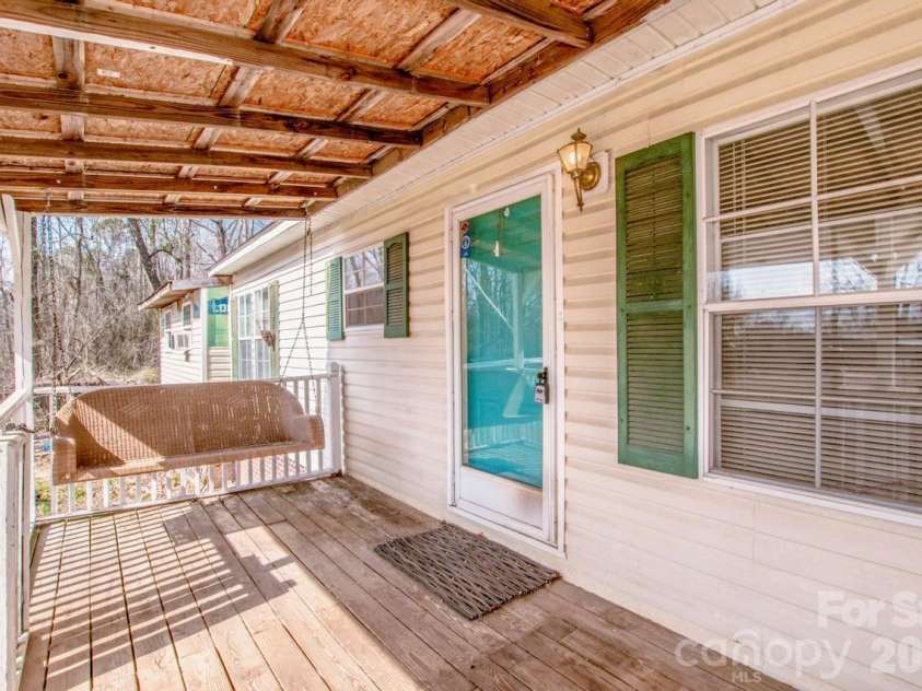133 Penny Drive, Statesville, NC 28625.  MLS# CAR4322178, YatesRealty ID 25676. 