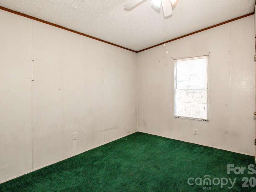 133 Penny Drive, Statesville, NC 28625.  MLS# CAR4322178, YatesRealty ID 25676. 