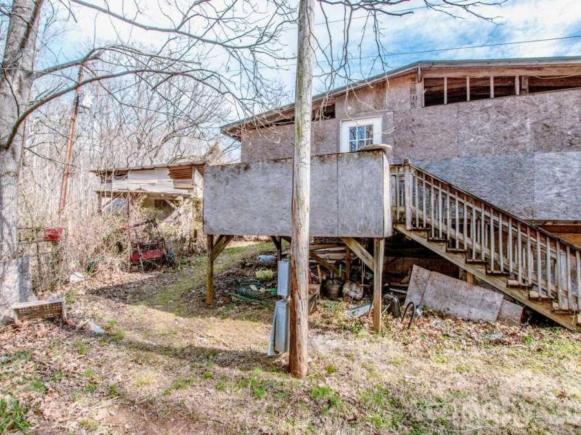 133 Penny Drive, Statesville, NC 28625.  MLS# CAR4322178, YatesRealty ID 25676. 