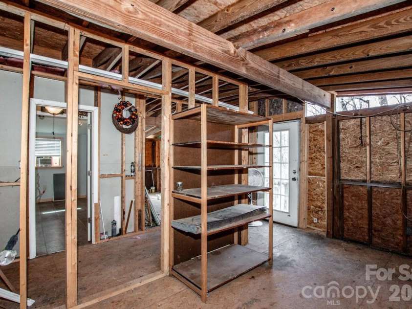 133 Penny Drive, Statesville, NC 28625.  MLS# CAR4322178, YatesRealty ID 25676. Unfinished space