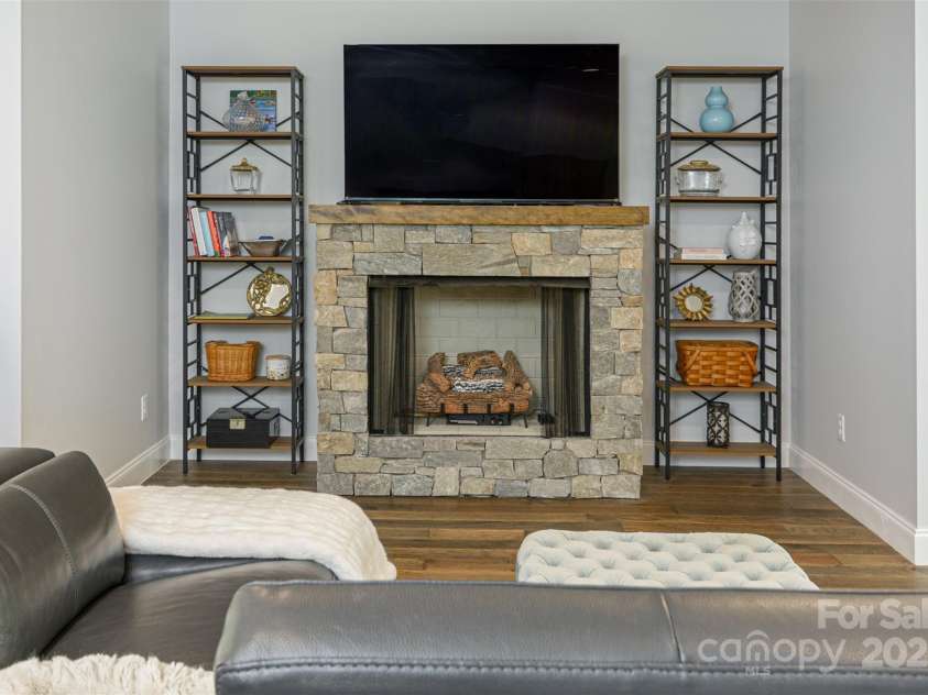 151 Unoga Court, Brevard, NC 28712.  MLS# CAR4279300, YatesRealty ID 25676. 