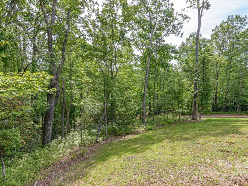 151 Unoga Court, Brevard, NC 28712.  MLS# CAR4279300, YatesRealty ID 25676. 