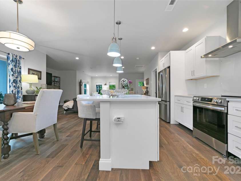 151 Unoga Court, Brevard, NC 28712.  MLS# CAR4279300, YatesRealty ID 25676. 