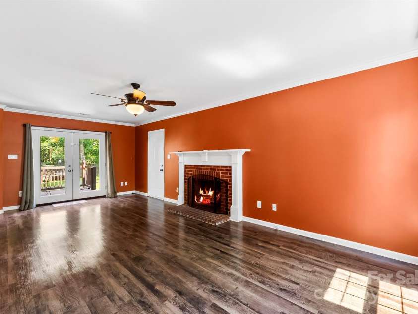 14402 Raynham Drive, Charlotte, NC 28262.  MLS# CAR4268473, YatesRealty ID 25677. 