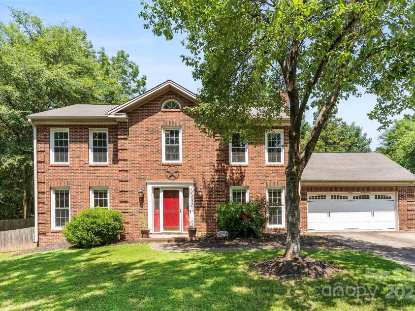14402 Raynham Drive, Charlotte, NC 28262.  MLS# CAR4268473, YatesRealty ID 25677. 