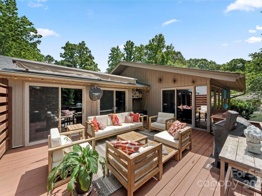 26 New River Trace, Lake Wylie, SC 29710.  MLS# CAR4266777, YatesRealty ID 25678. 