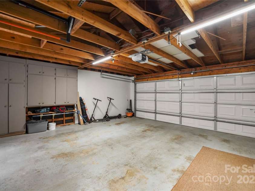 26 New River Trace, Lake Wylie, SC 29710.  MLS# CAR4266777, YatesRealty ID 25678. Inside two car garage