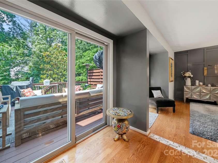 26 New River Trace, Lake Wylie, SC 29710.  MLS# CAR4266777, YatesRealty ID 25678. Sliders to back porch from primary closet