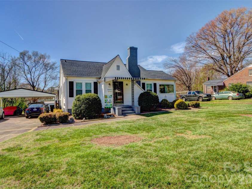 328 Pink Street, Cherryville, NC 28021.  MLS# CAR4358726, YatesRealty ID 25678. 