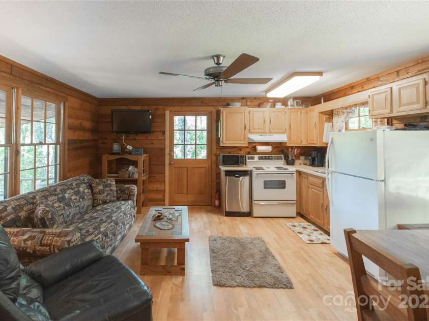 585 Bonfire Drive, Franklin, NC 28734.  MLS# CAR4276894, YatesRealty ID 25679. 