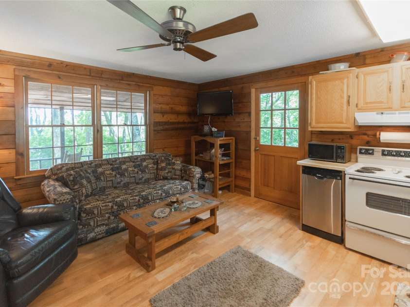 585 Bonfire Drive, Franklin, NC 28734.  MLS# CAR4276894, YatesRealty ID 25679. 