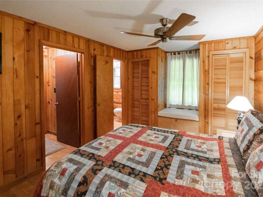 585 Bonfire Drive, Franklin, NC 28734.  MLS# CAR4276894, YatesRealty ID 25679. 