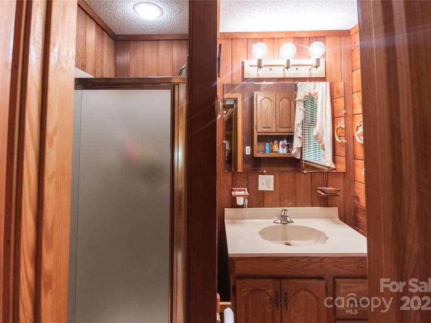 585 Bonfire Drive, Franklin, NC 28734.  MLS# CAR4276894, YatesRealty ID 25679. 