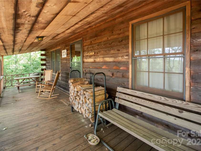 585 Bonfire Drive, Franklin, NC 28734.  MLS# CAR4276894, YatesRealty ID 25679. 