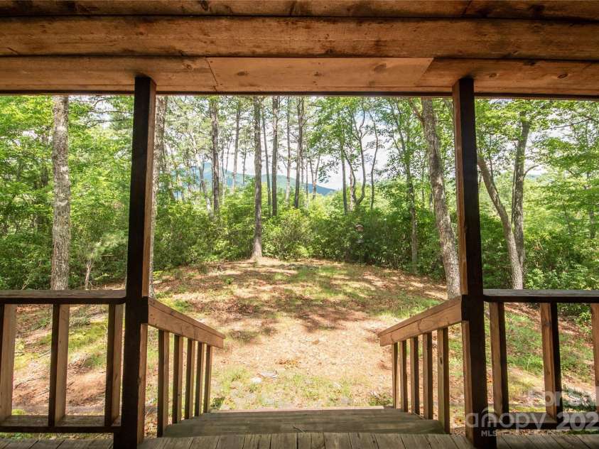 585 Bonfire Drive, Franklin, NC 28734.  MLS# CAR4276894, YatesRealty ID 25679. 