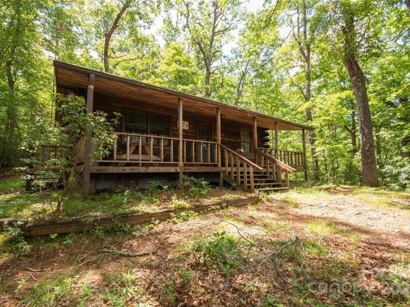 585 Bonfire Drive, Franklin, NC 28734.  MLS# CAR4276894, YatesRealty ID 25679. 