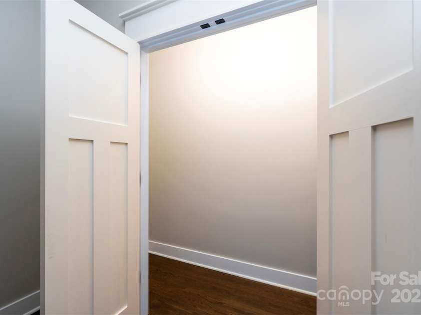 420 Bank Street, Salisbury, NC 28144.  MLS# CAR4283638, YatesRealty ID 2568. 