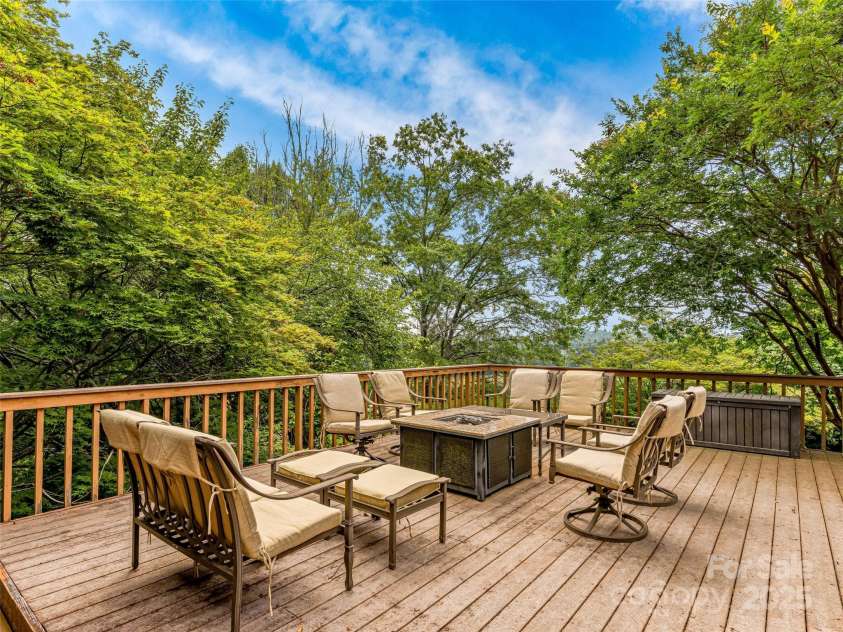 703 Crestview Drive, Leicester, NC 28748.  MLS# CAR4055999, YatesRealty ID 2568. Main house