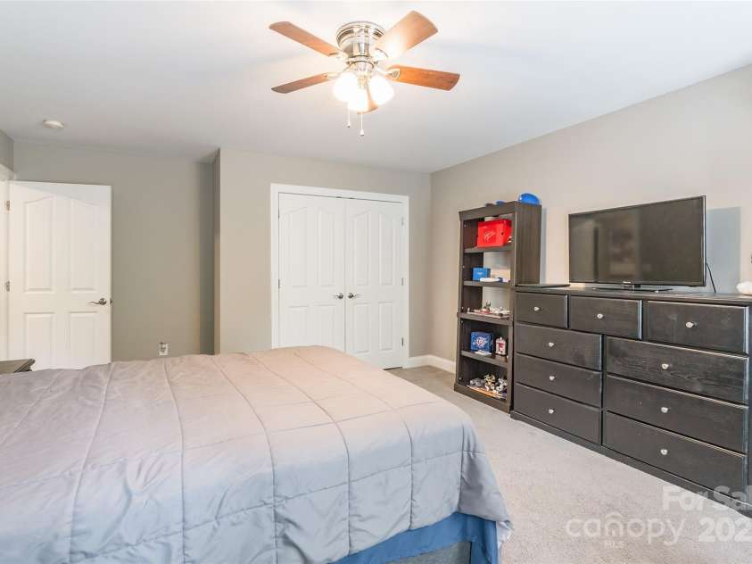 1868 Chestnut Hill Drive, Tega Cay, SC 29708.  MLS# CAR4266114, YatesRealty ID 25680. 