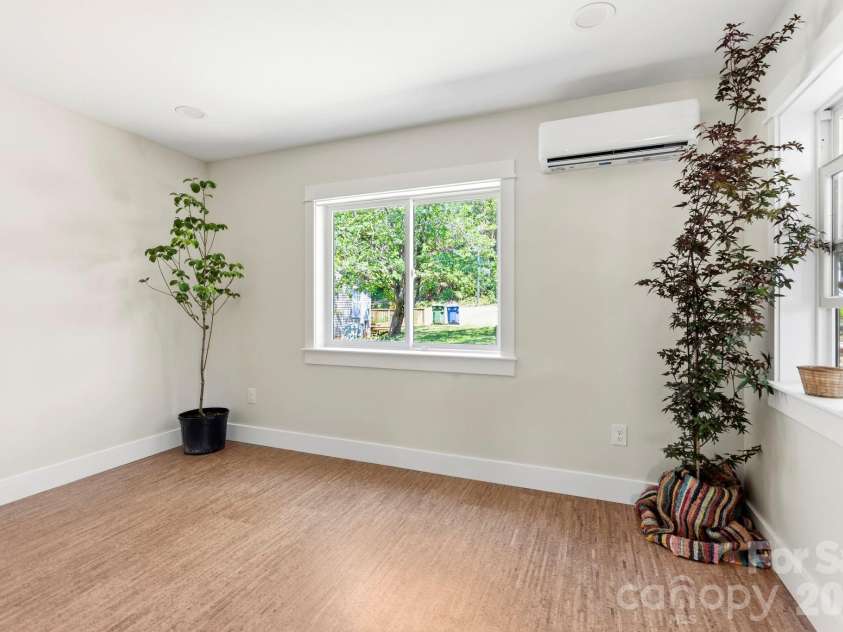 11 Fireside Drive, Asheville, NC 28806.  MLS# CAR4378511, YatesRealty ID 25682. 