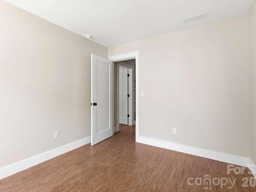 11 Fireside Drive, Asheville, NC 28806.  MLS# CAR4378511, YatesRealty ID 25682. 