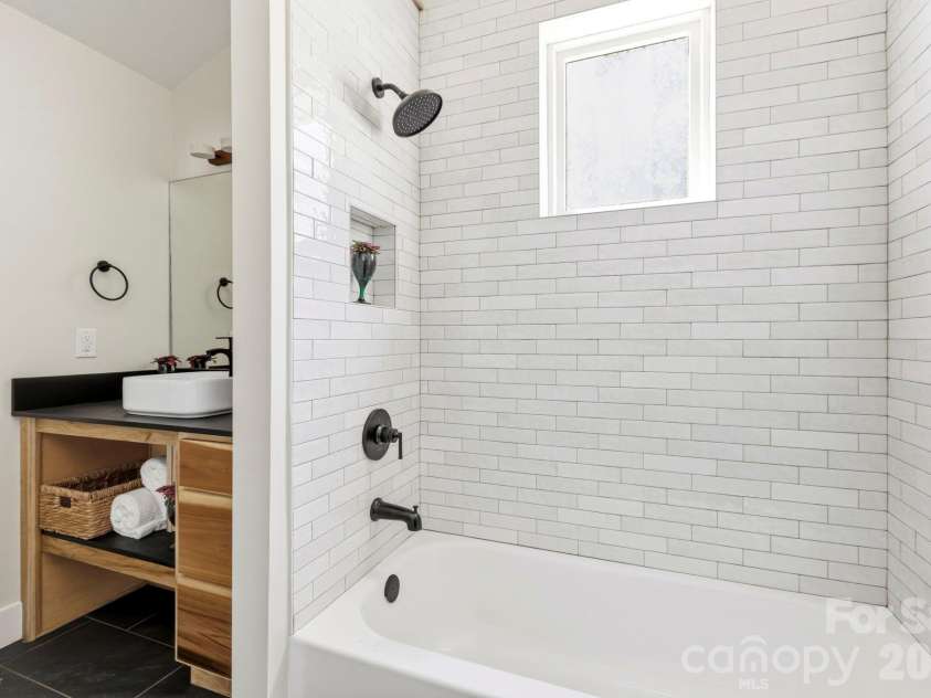 11 Fireside Drive, Asheville, NC 28806.  MLS# CAR4378511, YatesRealty ID 25682. 