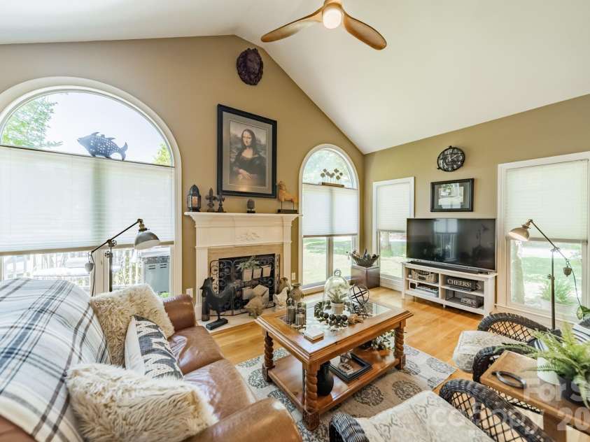 11043 Seven Coves Drive, Tega Cay, SC 29708.  MLS# CAR4378588, YatesRealty ID 25683. 