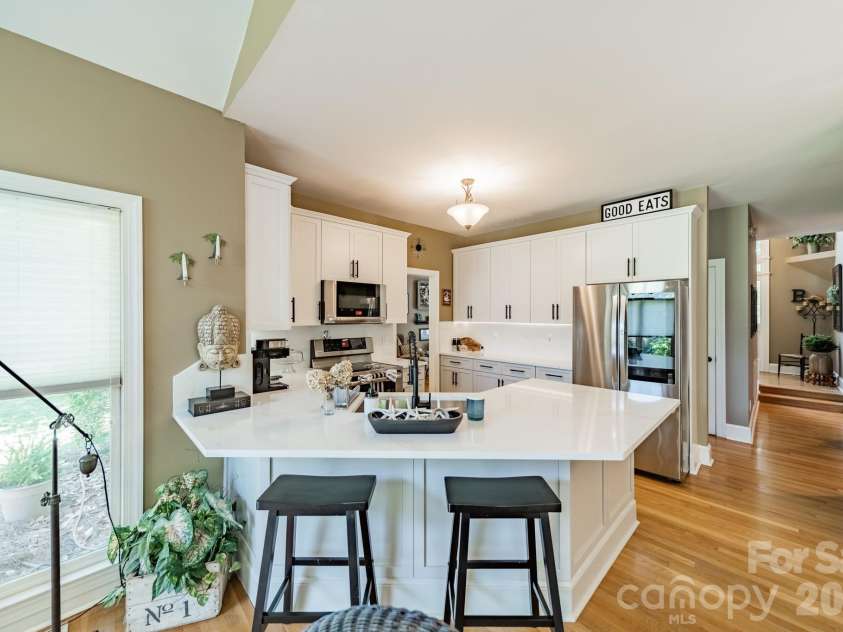 11043 Seven Coves Drive, Tega Cay, SC 29708.  MLS# CAR4378588, YatesRealty ID 25683. 